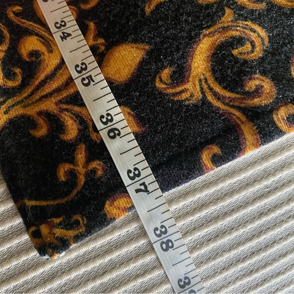 ♥️PARIS—‘Leo Guy’ VERY cool Knit Dress … Versace- Esq print — Soft & Stretchy ♥️ - Picture 10 of 15